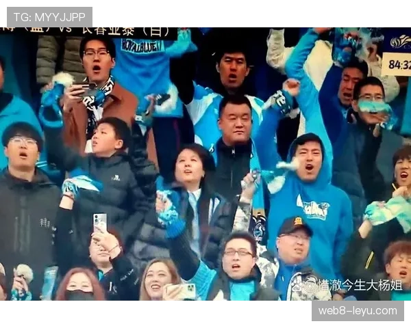 中超联赛重燃战火，新赛季激情开赛引球迷热切期待