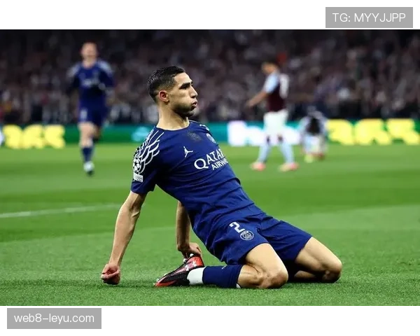 阿什拉夫头球造险,球队进攻稳健引期待 阿什拉夫头球造险,球队进攻稳健引期待