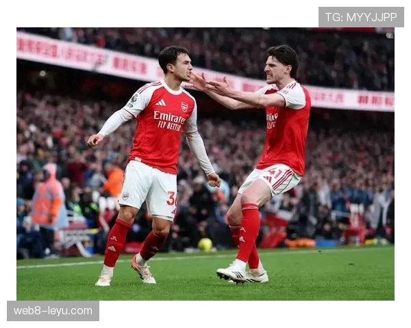 赖斯在国际赛场表现稳健,持续引领英格兰队展现足球影响力 赖斯在国际赛场表现稳健,持续引领英格兰队展现足球影响力