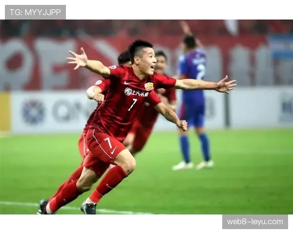 奥彭达本赛季多次成功反越位，跑位能力备受期待