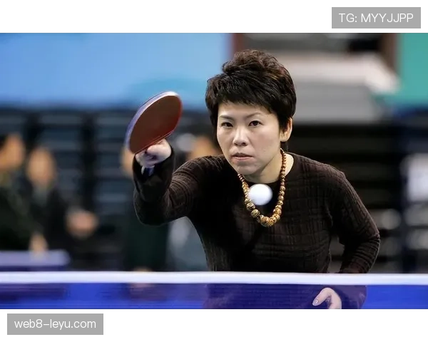 假设邓亚萍逛街随手刷卡，旁边那一圈人的表情像见了外星人