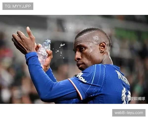 切尔西中场控制力问题浮现，赛季竞争压力逐步体现